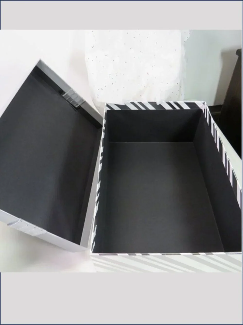Christmas (8) Gift Boxes Bundle Metallic Red Silver Slant Oval Reindeer Stripe